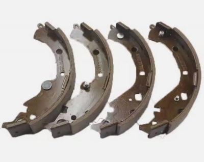 Factory Price Brake Shoe Set for Toyota Noah ZRR70 80 2012-2014 04495-28151